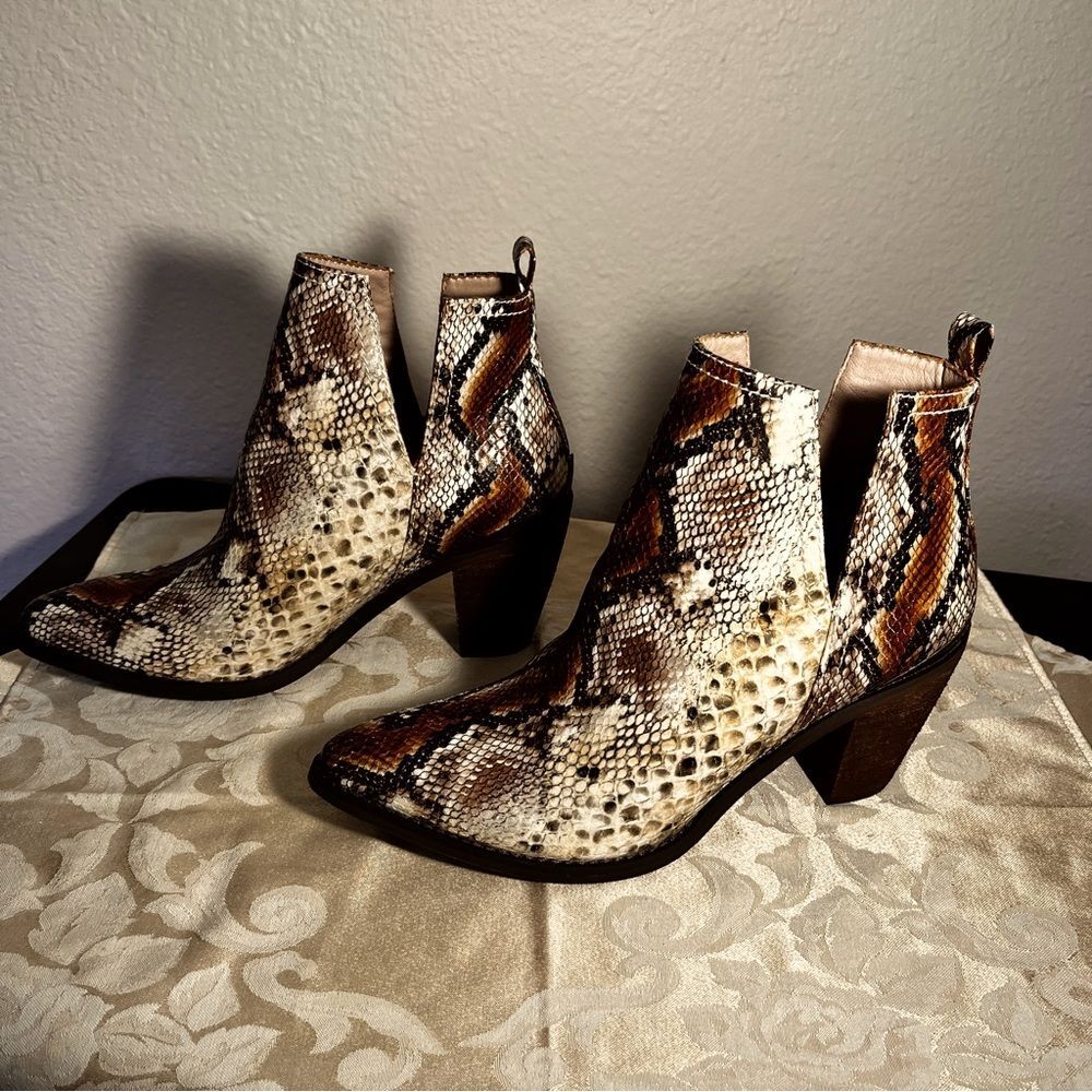 Very Volatile LA Faux python  Booties 8.5